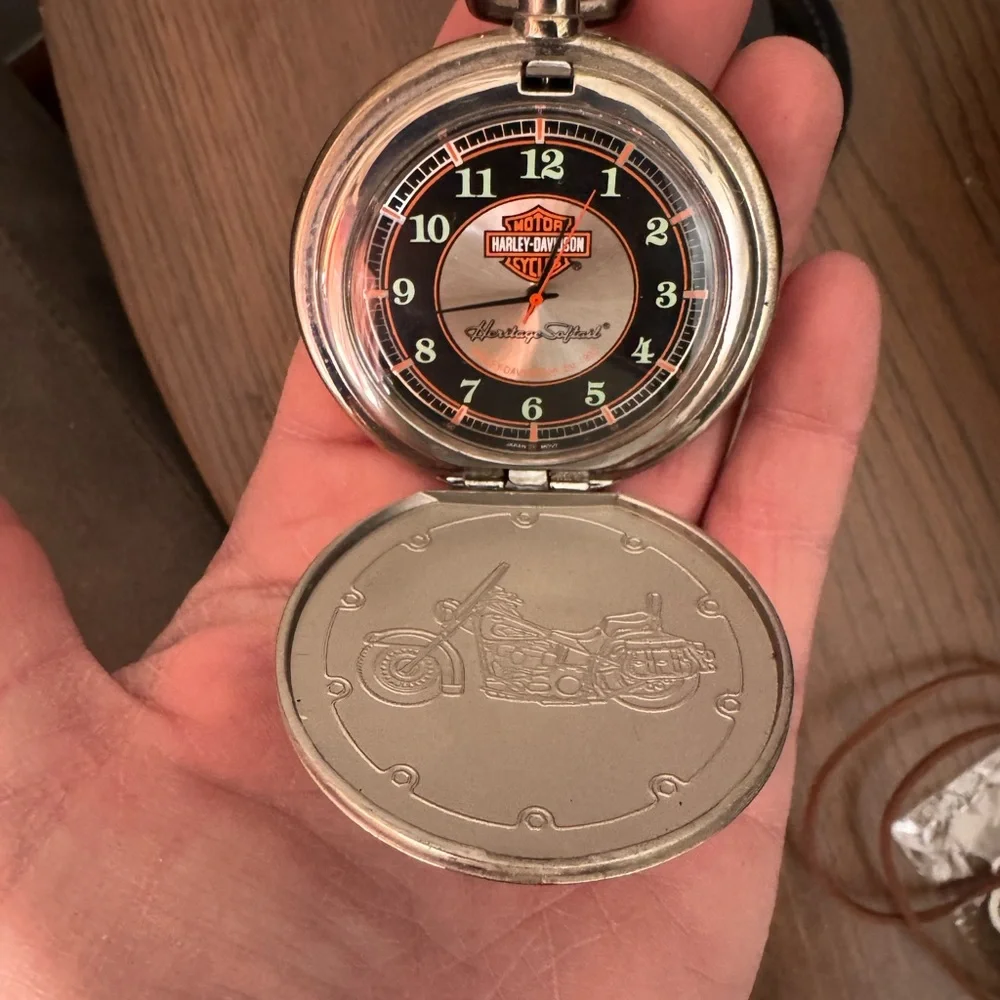 Franklin mint Harley Davidson Heritage softail pocket watch w/ bonus